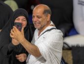 من الكعبة إلى قلوب الأقارب والأحبة.. حجاج بيت الله يعايدون ذويهم برسائل من السماء.. مشاعر العيد من الحرم: صور ومكالمات تبعث الدفء من أطهر بقاع الأرض.. تكبيرات وتهاني أون لاين وعيد رقميّ بروح إنسانية.. صور