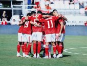 فيفا يحصل على توقيعات لاعبي الأهلي قبل انطلاق كأس العالم للأندية