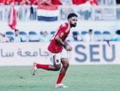 حسين الشحات يفاضل بين عروض قطرية وإماراتية للرحيل عن الأهلي
