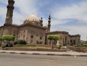 ميدان السيدة عائشة شكل تانى بعد التطوير.. ربط المزارات بممشى سياحى.. تحويلات مرورية وفتح باب العزب بالقلعة وإزالة الكوبرى المعدنى.. وإنشاء حدائق ومتنزهات والكشف عن سور القاهرة التاريخية لأول مرة.. صور