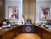 رئيس الوزراء يتابع الموقف التنفيذى لمشروع تطوير منظومة زيارة الأهرامات