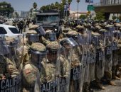 فورين بوليسى: نشر المارينز بلوس أنجلوس يضر بالعلاقة بين الشعب الأمريكى والجيش