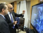 وزير التعليم يتابع لجان امتحانات الثانوية العامة بكاميرات المراقبة