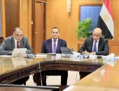 وزير التعليم يتابع انطلاق امتحان العربى للثانوية العامة من غرفة العمليات