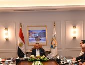 محافظ جنوب سيناء يعقد اجتماعًا موسعًا مع رؤساء المدن