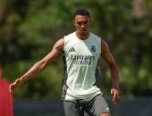 أرنولد قبل مواجهة باريس سان جيرمان: كل شيء يسير بامتياز فى ريال مدريد