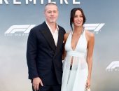 دايما مع بعض.. حبيبة براد بيت برفقته فى العرض الخاص لفيلم F1.. صور