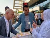 الصحفيين تستقبل حجاج النقابة بمطار القاهرة عقب عودتهم من الأراضى المقدسة