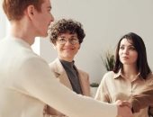 4 أبراج تتعامل مع خصومها بدبلوماسية وذكاء ولا تدخل صراعا مع عدوها