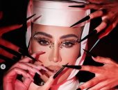 مايا دياب تظهر بـ لوك غريب ترويجا لفيديو كليب جديد 
