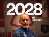 نوتينجهام فورست يجدد عقد مدربه نونو سانتو حتى 2028