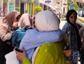 طالبات الثانوية العامة بالقليوبية: امتحان العربى يحتاج وقت أطول.. فيديو وصور