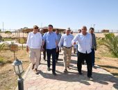وزيرا الرى والزراعة يتفقدان مشروعات المياه الجوفية وأكبر مزرعة لإنتاج التمور في العالم