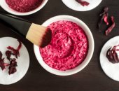 اعرفى فوائد الكركديه لجمالك.. بيعزز إنتاج الكولاجين في البشرة وينعم الشعر