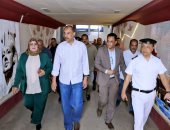 محافظ سوهاج يتفقد أعمال تنفيذ الهوية البصرية وتطوير عددا من المحاور بالمحافظة