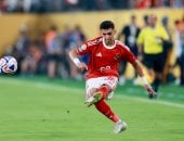 ريبيرو يعيد كوكا لمركز الوسط بالأهلي بعد حسم صفقة شكري