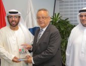 مدير مكتبة الإسكندرية يستقبل وفد جمعية الإمارات للمكتبات والمعلومات