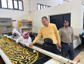 الكعبة المشرفة تكتسي ثوبها الجديد غدًا.. "اليوم السابع" يوثق مراحل تصنيعه.. عملية التصنيع تمر بمراحل دقيقة تبدأ بصباغة الحرير وتستمر 10 أشهر.. وزن الثوب 850 كيلوجرام.. و54 تطريزة مذهبة من آيات القرآن.. فيديو