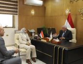 محافظ الوادى الجديد يتابع إجراءات رقمنة الخدمات الحكومية الجماهيرية