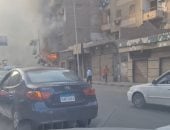 السيطرة على حريق اندلع داخل مخزن فى منطقة الزيتون.. صور