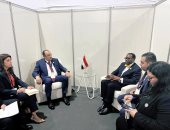 وزير قطاع الأعمال يلتقي رئيس مجموعة البنك الأفريقي للتنمية على هامش قمة لوندا