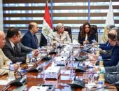 وزيرتا البيئة والتنمية المحلية تبحثان مع وزارة الكهرباء مراجعة متحصلات منظومة النظافة