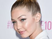 استوحى تسريحاتك شعرك فى الصيف من جيجى حديد.. مش بياخدوا وقت 