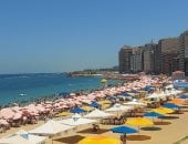 الإسكندرية تشهد إقبالا كبيرا للمصطافين فى الإجازات الأسبوعية.. نسب الإشغال على الشواطئ الشرقية 75% والغربية 25%.. حملات رقابية لمنع استغلال المواطنين والمغالاة فى الأسعار.. وتفعيل خط الشكاوى والحجز.. صور