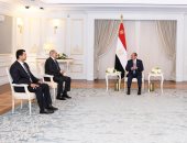 خلال استقباله المشير خليفة حفتر بحضور رئيس الأركان الليبى ورئيس المخابرات المصرية.. الرئيس السيسى: استقرار ليبيا جزء لا يتجزأ من الأمن القومى المصرى.. ويجب العمل على إخراج القوات الأجنبية والمرتزقة من ليبيا