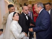 محافظ بورسعيد يشارك فى حفل زفاف اثنين من أبطال "ذوى الهمم" .. صور