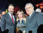 إلهام شاهين برفقة كريم عبد العزيز والكدواني وإيمي من حفل زفاف حفيد الزعيم