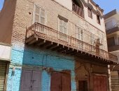 منازل شارع السوق بنقادة صامدة من مئات السنين.. شارع الحاوى وقصر جبرة الأشهر