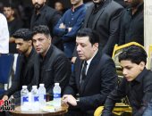 مصطفى كامل والليثى وحمزة الصغير فى استقبال عزاء أحمد عامر.. صور 