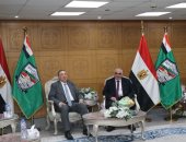 رئيس المحكمة الدستورية يهنئ رئيس هيئة قضايا الدولة مشيدا بكفاءته القانونية