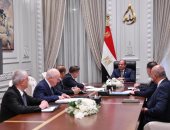 الرئيس السيسى يلتقى المدير العام لهيئة الدولة للطاقة النووية "روسأتوم" الروسية.. متحدث الرئاسة: اللقاء يأتي فى إطار زيارة "ليخاتشوف" للتوقيع على اتفاق تكميلي بين مصر وروسيا بشأن بناء المحطة النووية ونظم الحماية