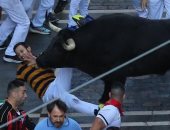 إصابة 8 أشخاص فى مهرجان الثيران بإسبانيا.. أحدهم نطحه الثور ..فيديو