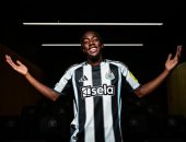 نيوكاسل يضم رسميا أنتونى إيلانجا من نوتنجهام فورست