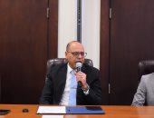 وزير العمل ينعى والدة وزير التموين والتجارة الداخلية