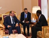 الرئيس السيسى يلتقى نظيره الأنجولى ويشيد برئاسته الجارية للاتحاد الأفريقى