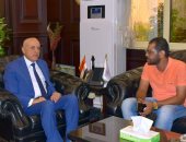 محافظ الأقصر عبد المطلب عمارة فى حوار مع"اليوم السابع" بعد عام من توليه المنصب: أنا محافظ للقرية والنجع قبل المدينة السياحية.. نسعى لدخول القرنة والبياضية ضمن حياة كريمة.. وتطوير شامل لكورنيش النيل.. صور