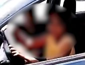 وزارة الداخلية تضبط طفلا يقود سيارة.. فيديو