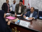محافظ سوهاج يستمع إلى مطالب وشكاوى المواطنين فى اللقاء الجماهيرى