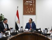 رئيس الوزراء يتابع إجراءات تنفيذ الخطة الاستراتيجية لتحلية مياه البحر