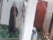 ضبط لص سرق عكازات كبار السن بمسجد فى أسيوط