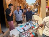بدء نقل أكشاك الأزبكية لمكتبات جديدة بمحيط الحديقة.. صور