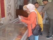 ضبط 565 بطاقة تموينية داخل مخبز وتحرير 206 محاضر بأسيوط