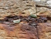 سلوكيات صادمة تهدد المواقع السياحية التاريخية.. منها سرقة سور الصين العظيم