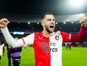 النصر السعودي يحسم صفقة ديفيد هانكو مدافع فينورد