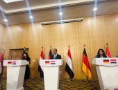 وزير الخارجية لـ"اليوم السابع": السفارات ستتيح للمصريين فتح حسابات بالبنوك