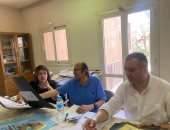 بدء أعمال لجنة فرز وتحكيم مسابقات مؤسسة آدم حنين للفن التشكيلى